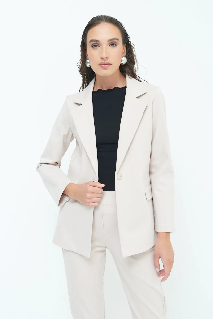 Chic tailored jacket with pockets wholesale