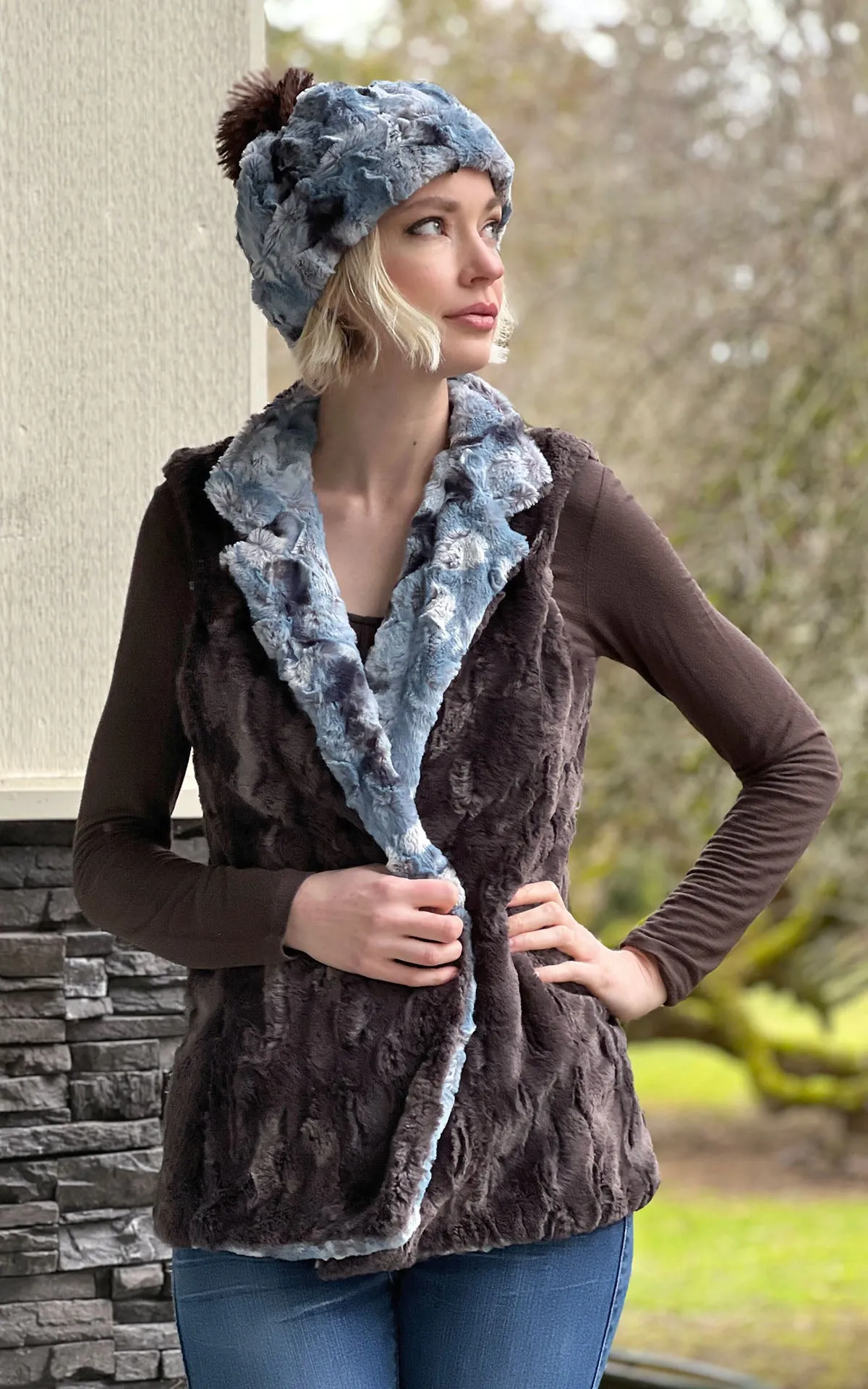 Mandarin Vest Short, Reversible less pockets - Cascade Luxury Faux Furs